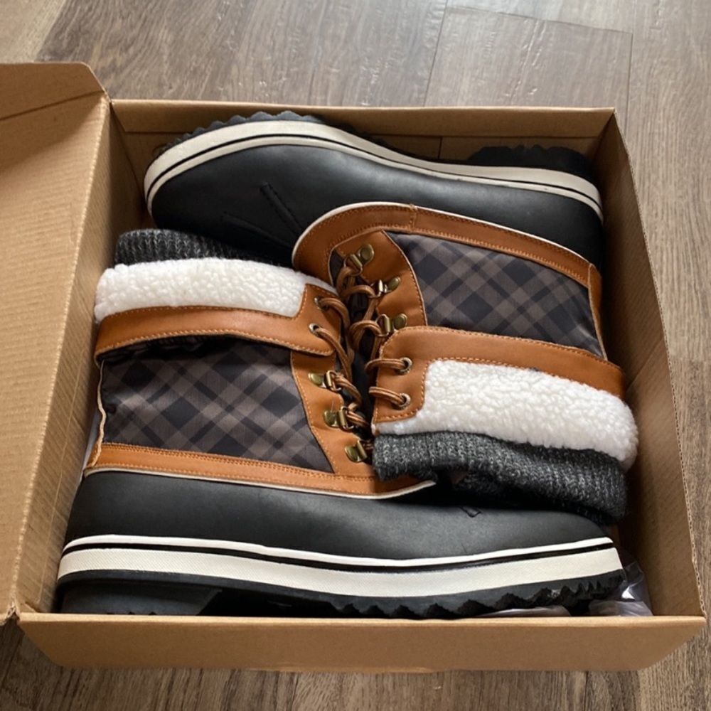 Aleader Black & Camel Waterproof Winter Boots | Women’s Size 10 | New in Box